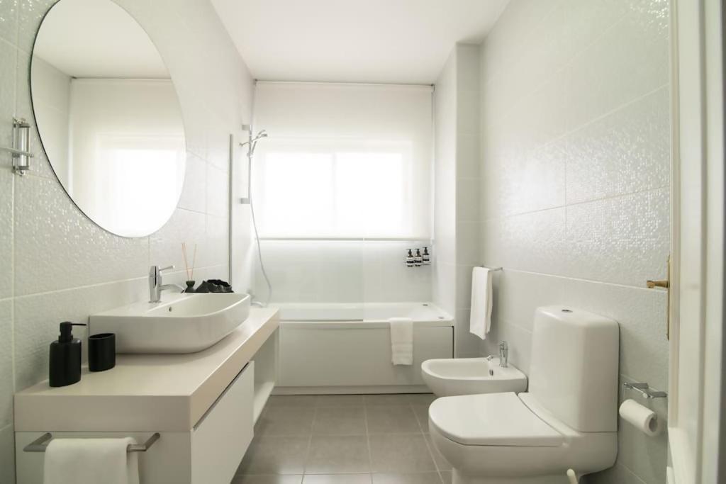 Cozy Sea View Apartment Near City & Airport Ponta Delgada Exterior foto