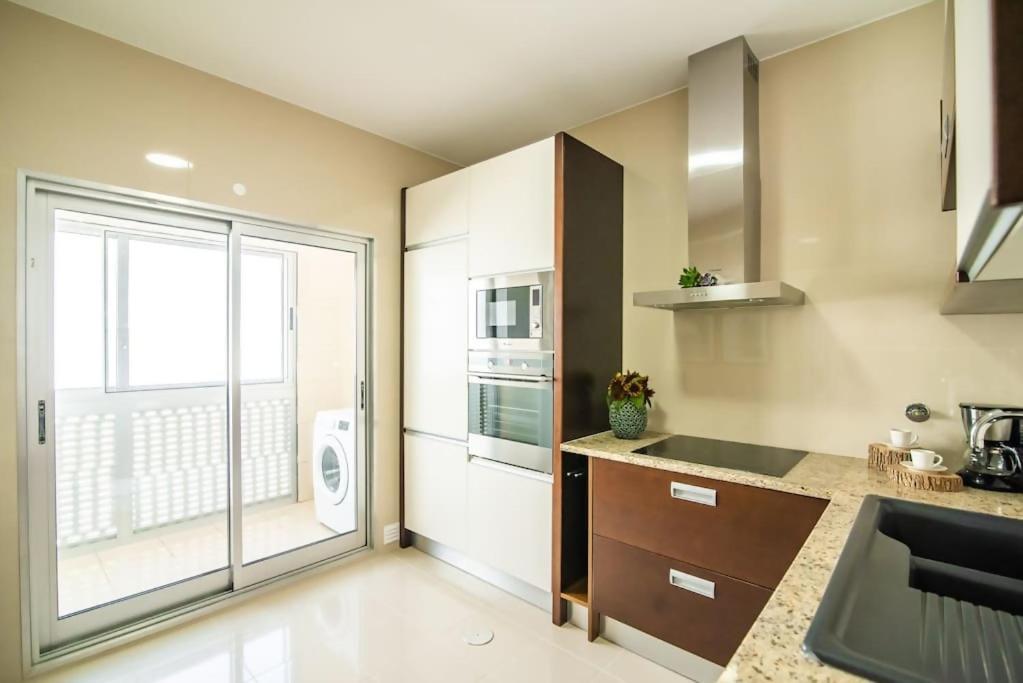 Cozy Sea View Apartment Near City & Airport Ponta Delgada Exterior foto